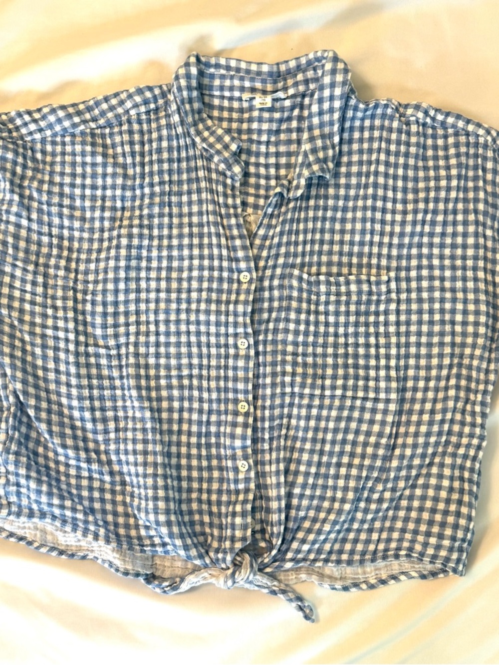 beachlunchlounge Blue and White Gingham Button-Front Tie Hem Blouse